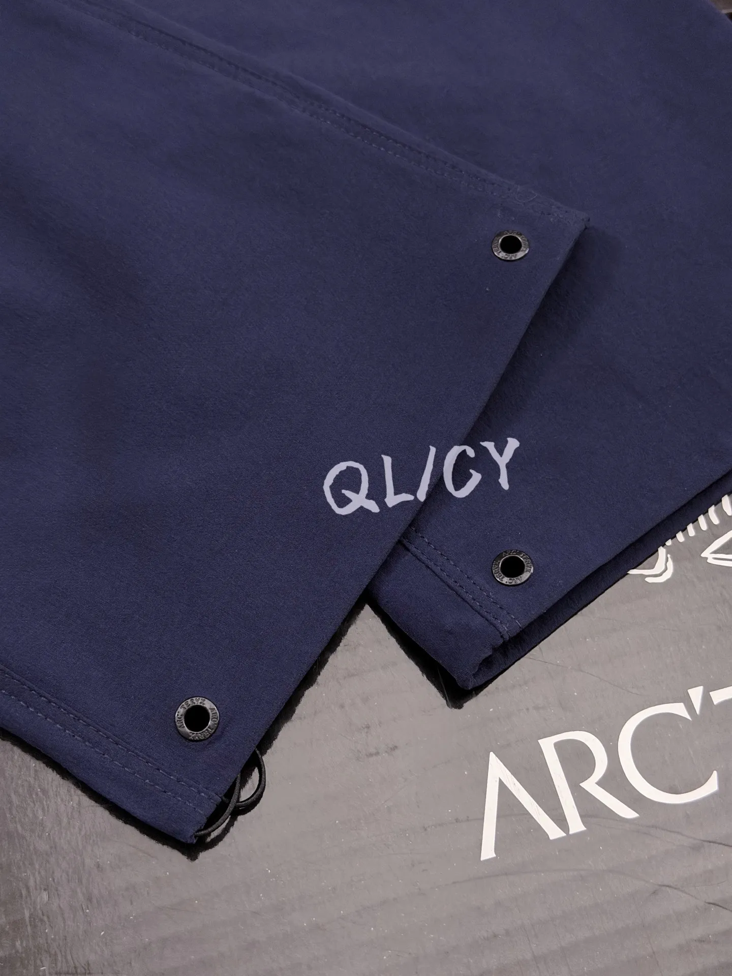 b 06《26 》 Arcteryx/ Gamma Light weight pant Breathable ！ ！ Breathable ，Wear-Resistant ！ ／Lightweight / / / / ！ Versatile， ， 。 YKK 。 Terra Tex 、 ， ， ， ！ ：Black Dark Gray White Navy Blue Size 4 ： 30 32 34 36（ S M L XL） 30: 80cm 100 76 101cm 32: 85cm 105 77 103cm 34: 90cm 110 78 105cm 36: 95cm 115 79 107cm ： 170 130 30 170 150 32 175 170 34 180 190 36